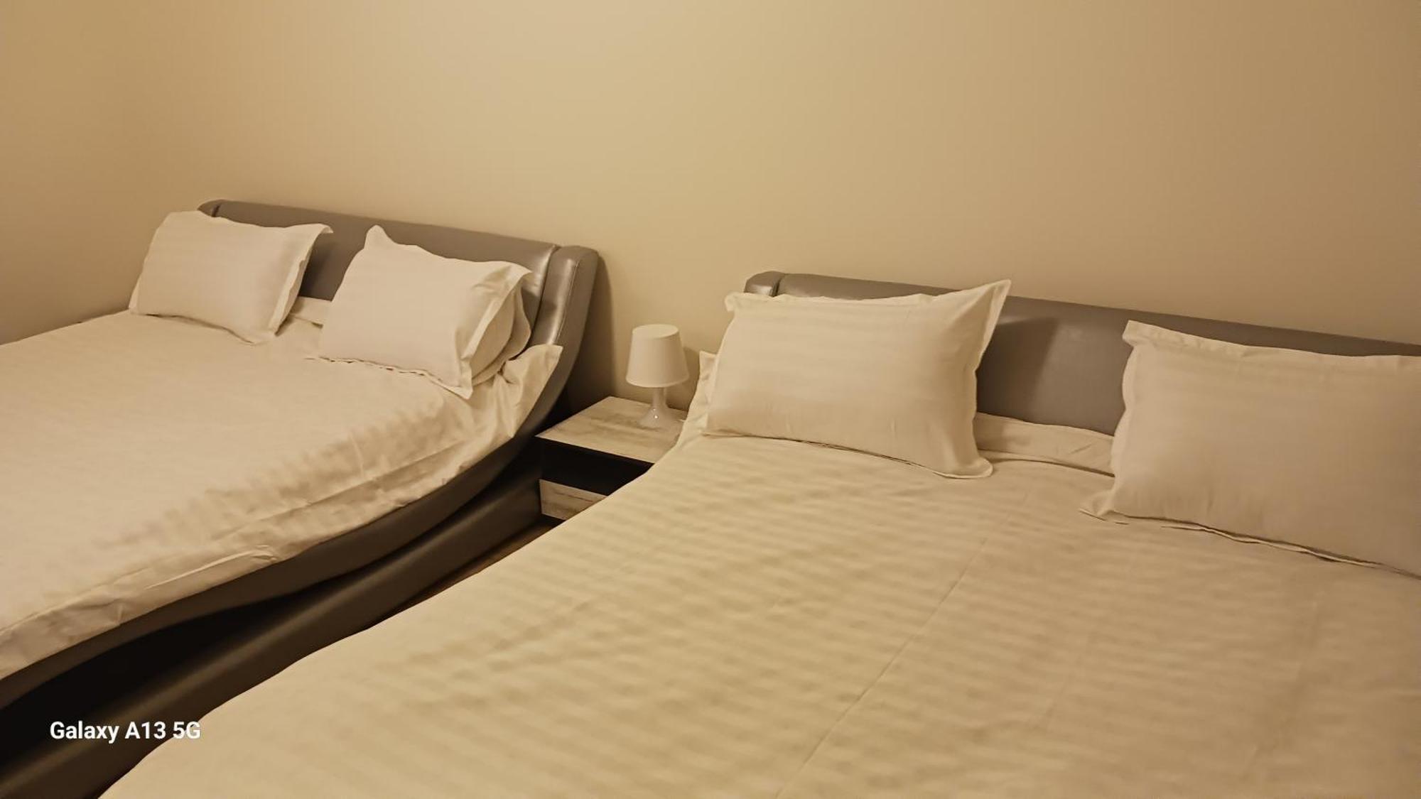 Trio Maria Apartment Otopeni Room photo